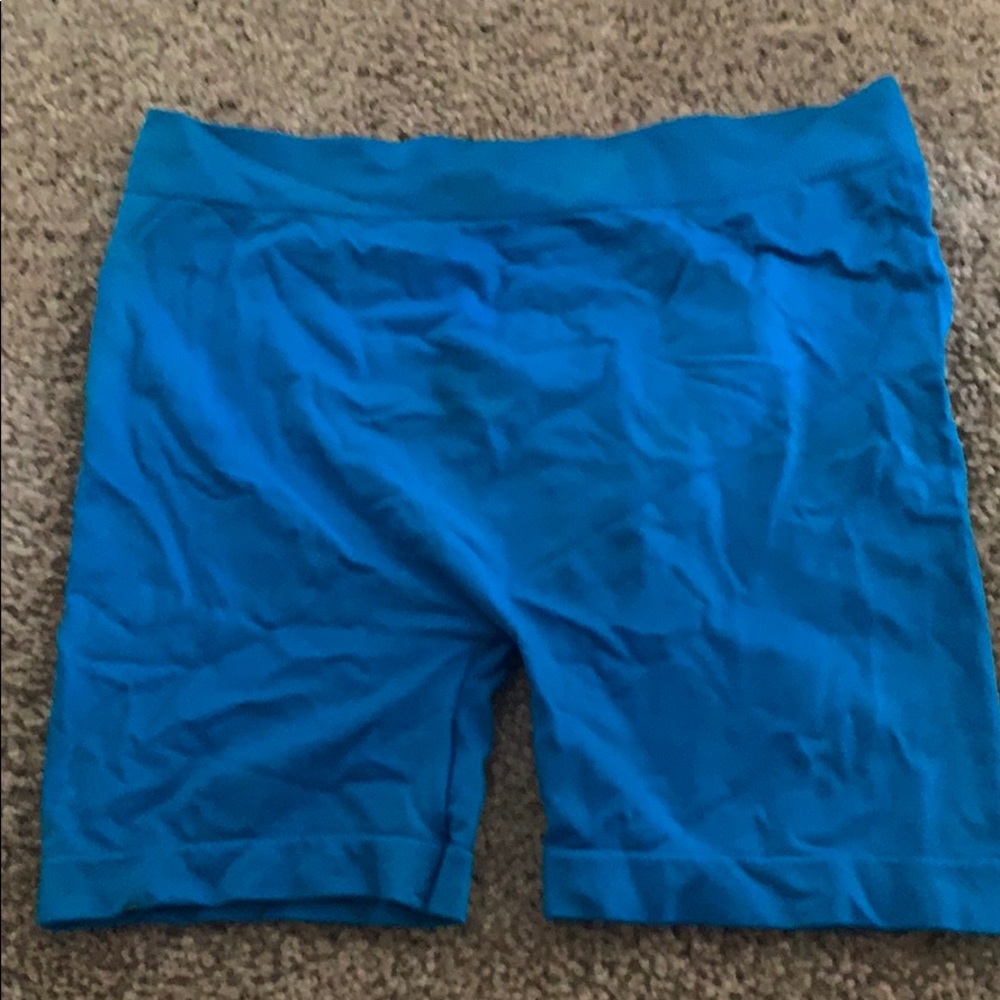 short - Picture 2 of 3